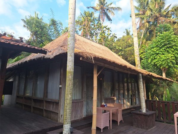 Retraite méditative Bali - Suite vue piscine et salon, chambre 115 (couple)